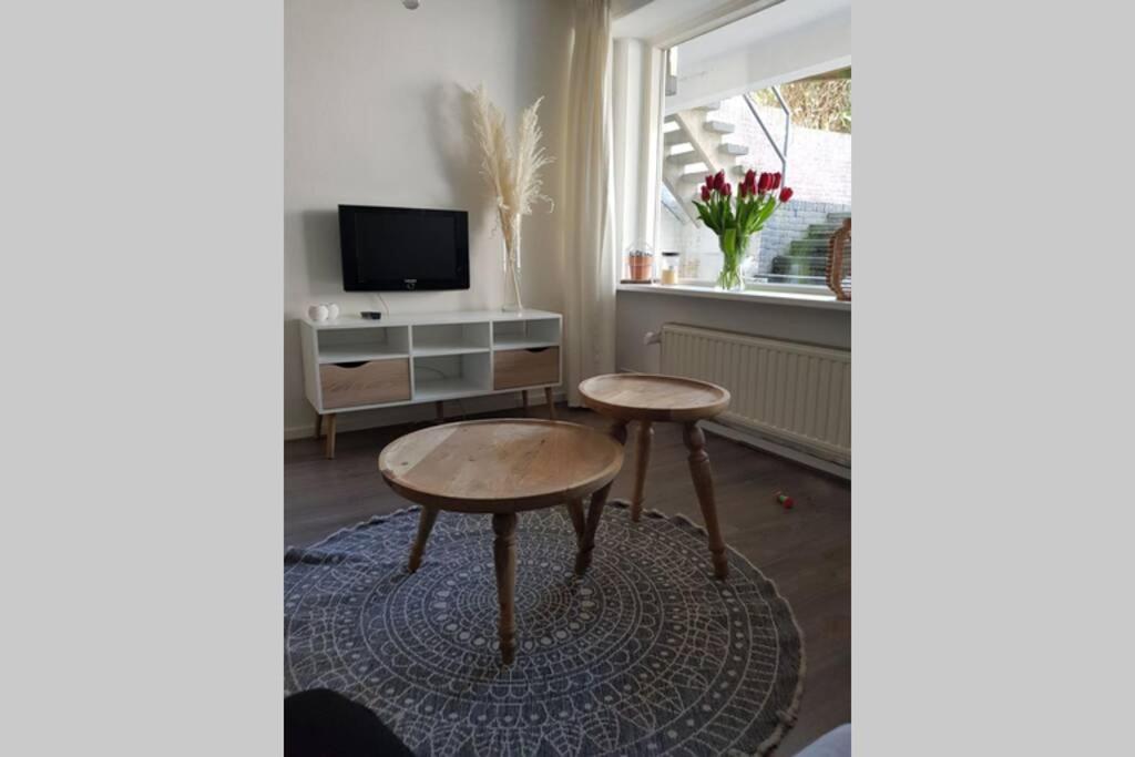 Schoon Sfeervol Souterrain Apartment Katwijk aan Zee Екстериор снимка