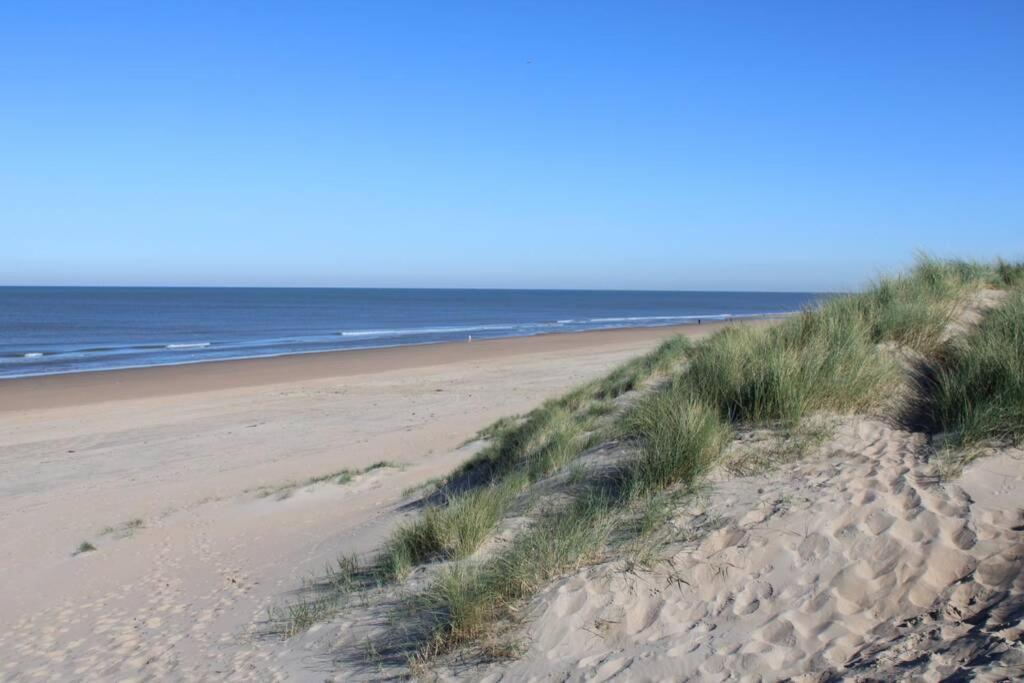 Schoon Sfeervol Souterrain Apartment Katwijk aan Zee Екстериор снимка